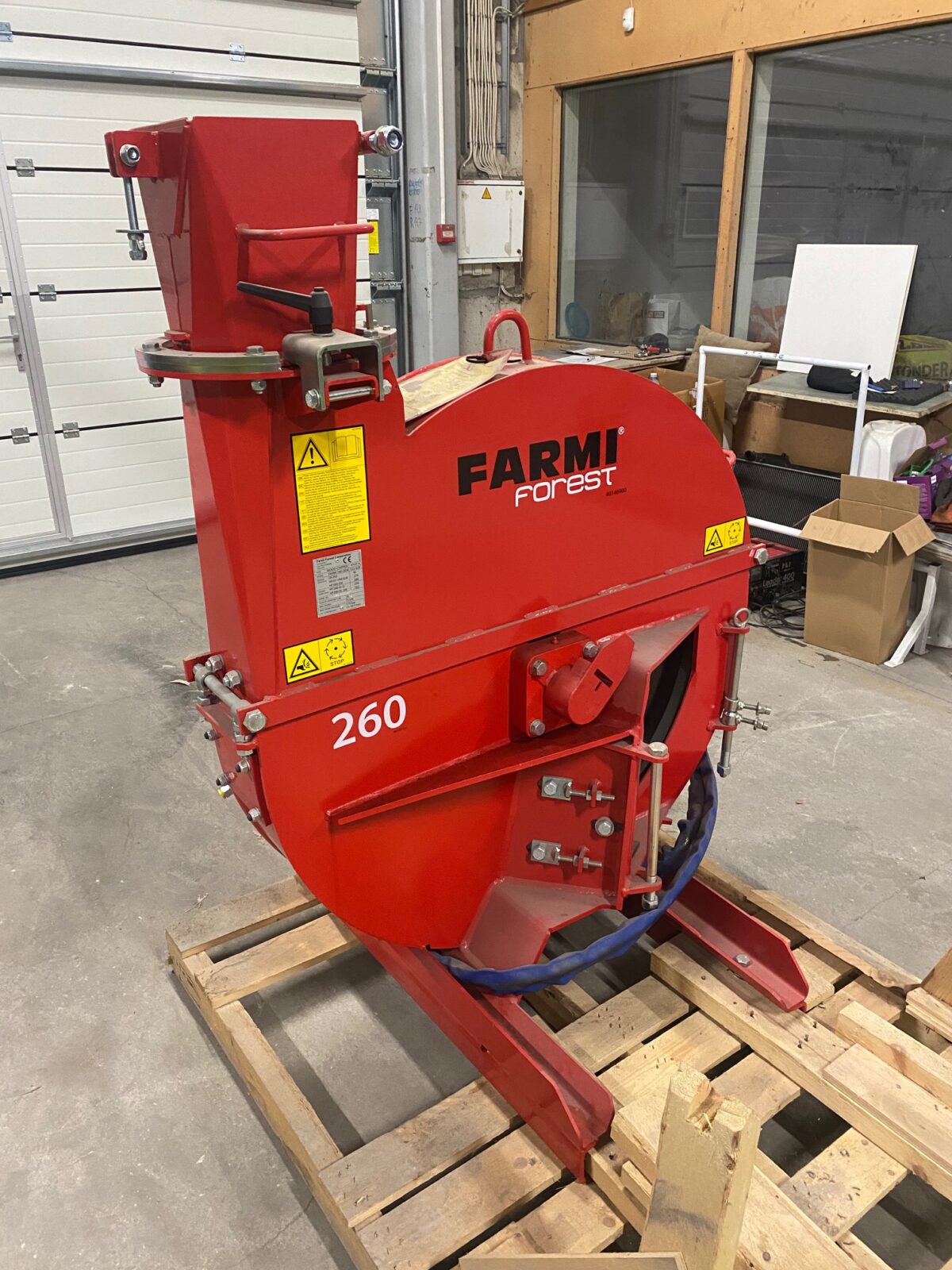 Puiduhakkur FARMI FOREST CH260 OEM - Image 1