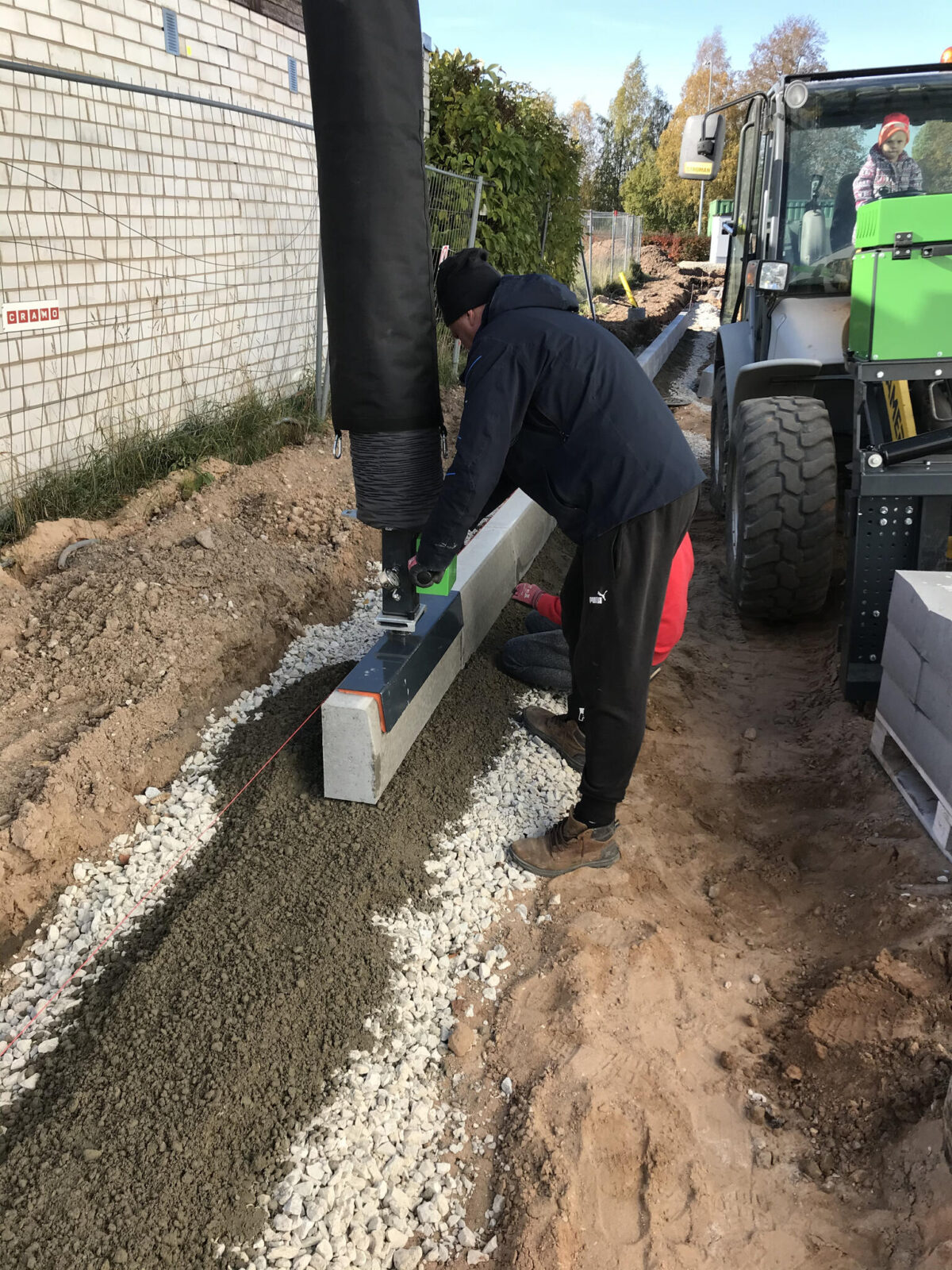 Äärekivi / tänavakivi tõstuk ALTO - VTH - Image 2