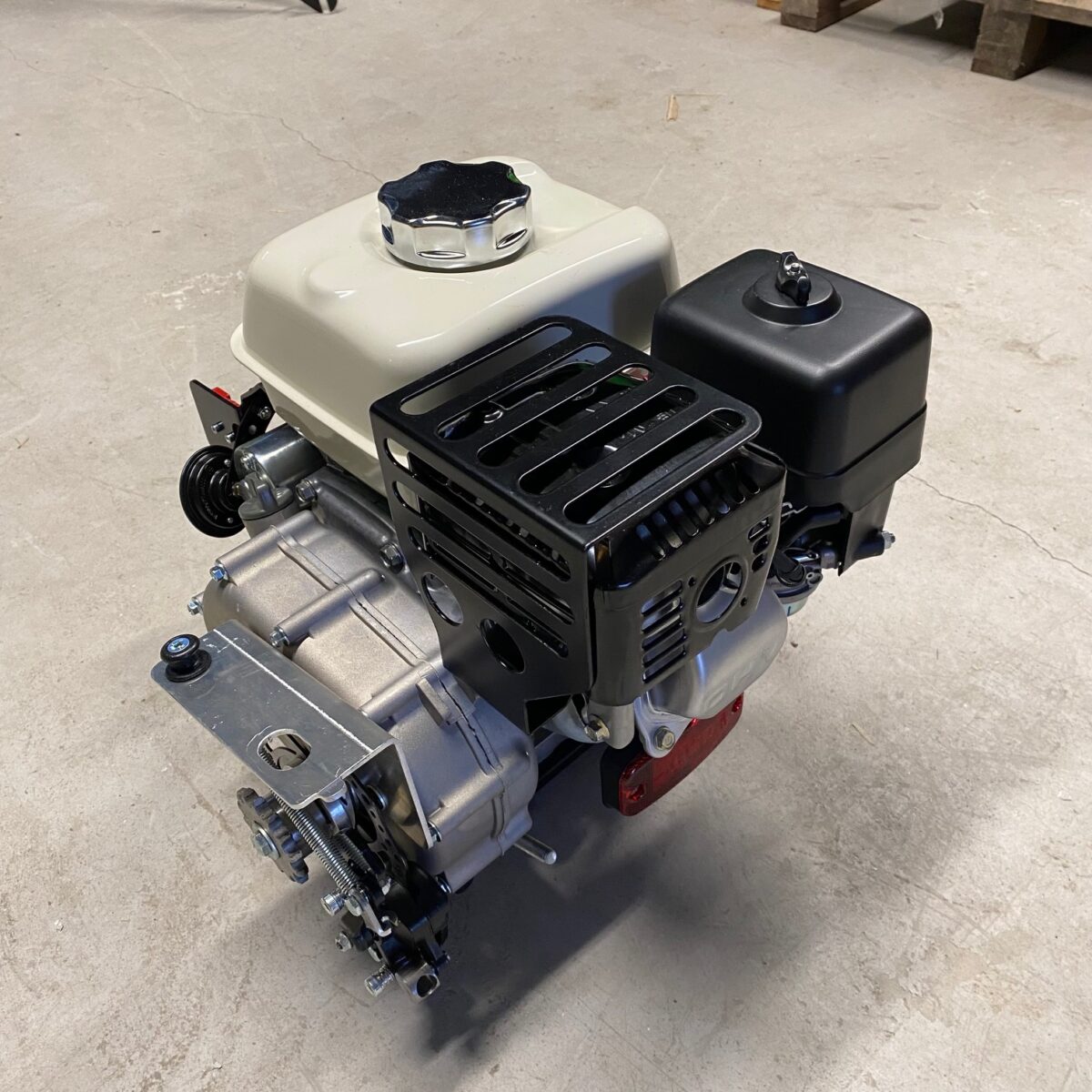 200923 Mootor elektri starteriga - Image 3