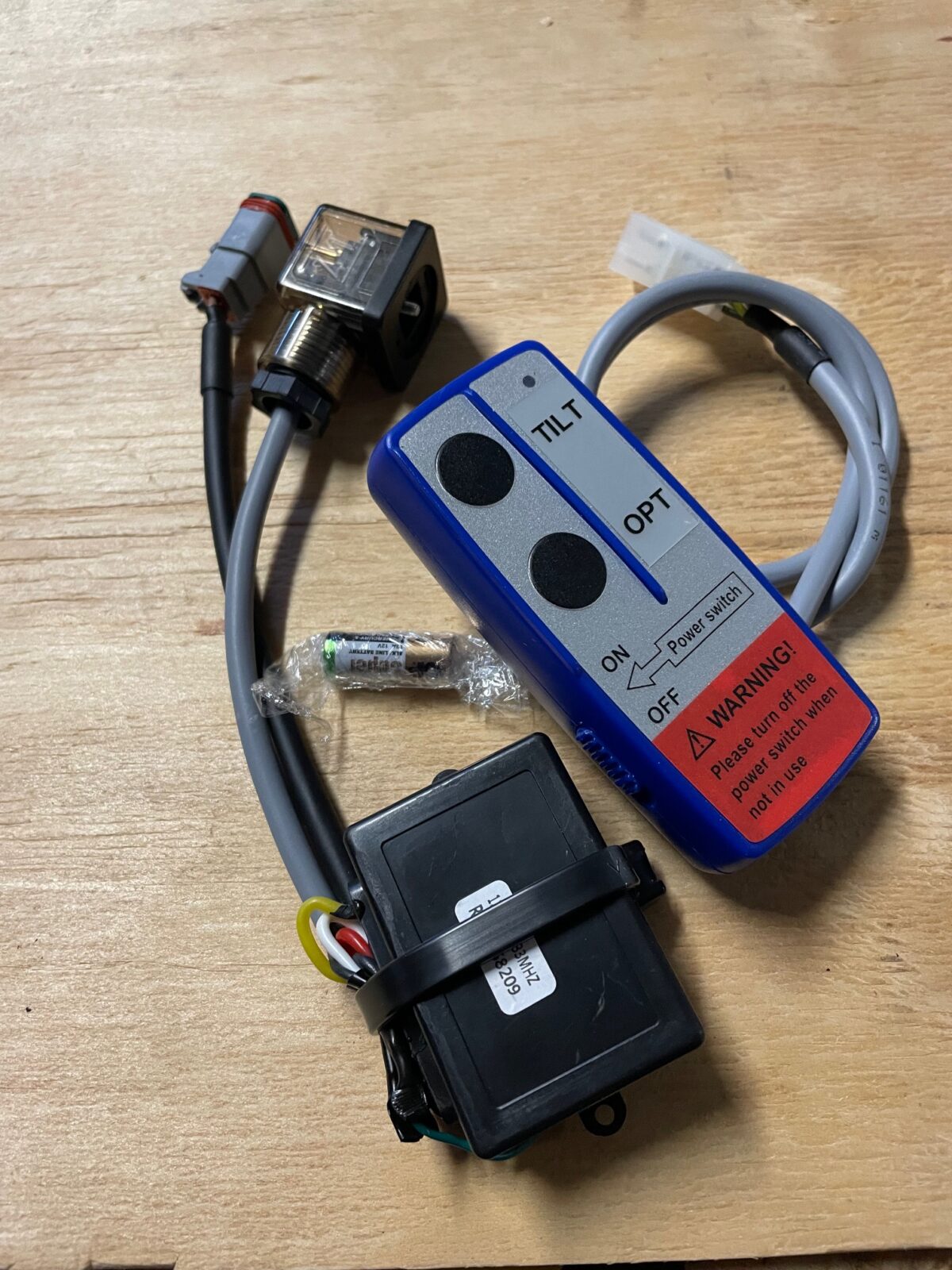 IMG_4253 Remote control unit E-control 200 and 220 mod - FARMIKKO võsagiljotiin - Image 1